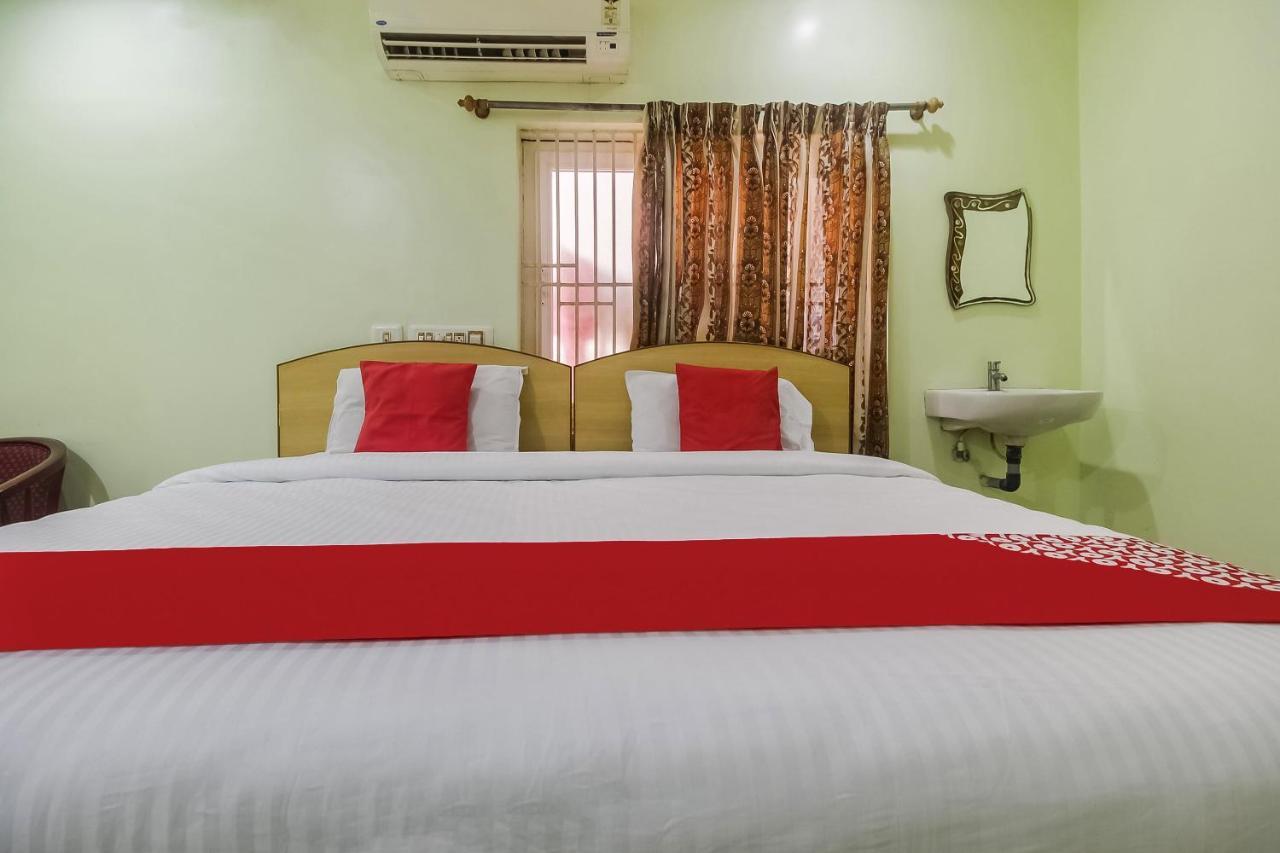 Velur Oyo 70841 Hotel Anjali Residency מראה חיצוני תמונה