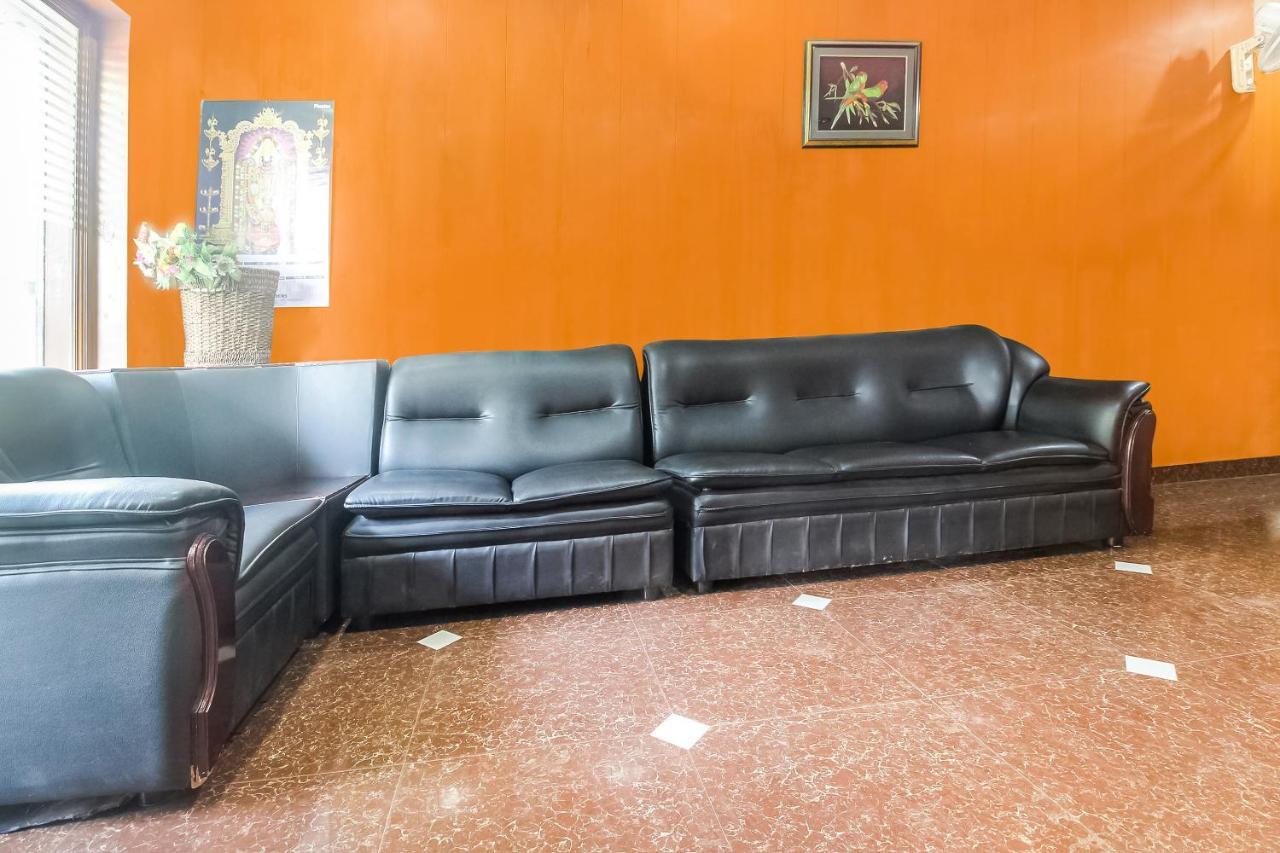 Velur Oyo 70841 Hotel Anjali Residency מראה חיצוני תמונה
